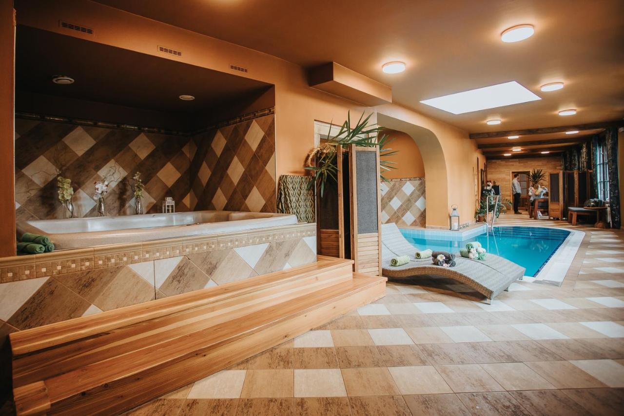 Hotel Ruze Чешки Крумлов Екстериор снимка Spa center