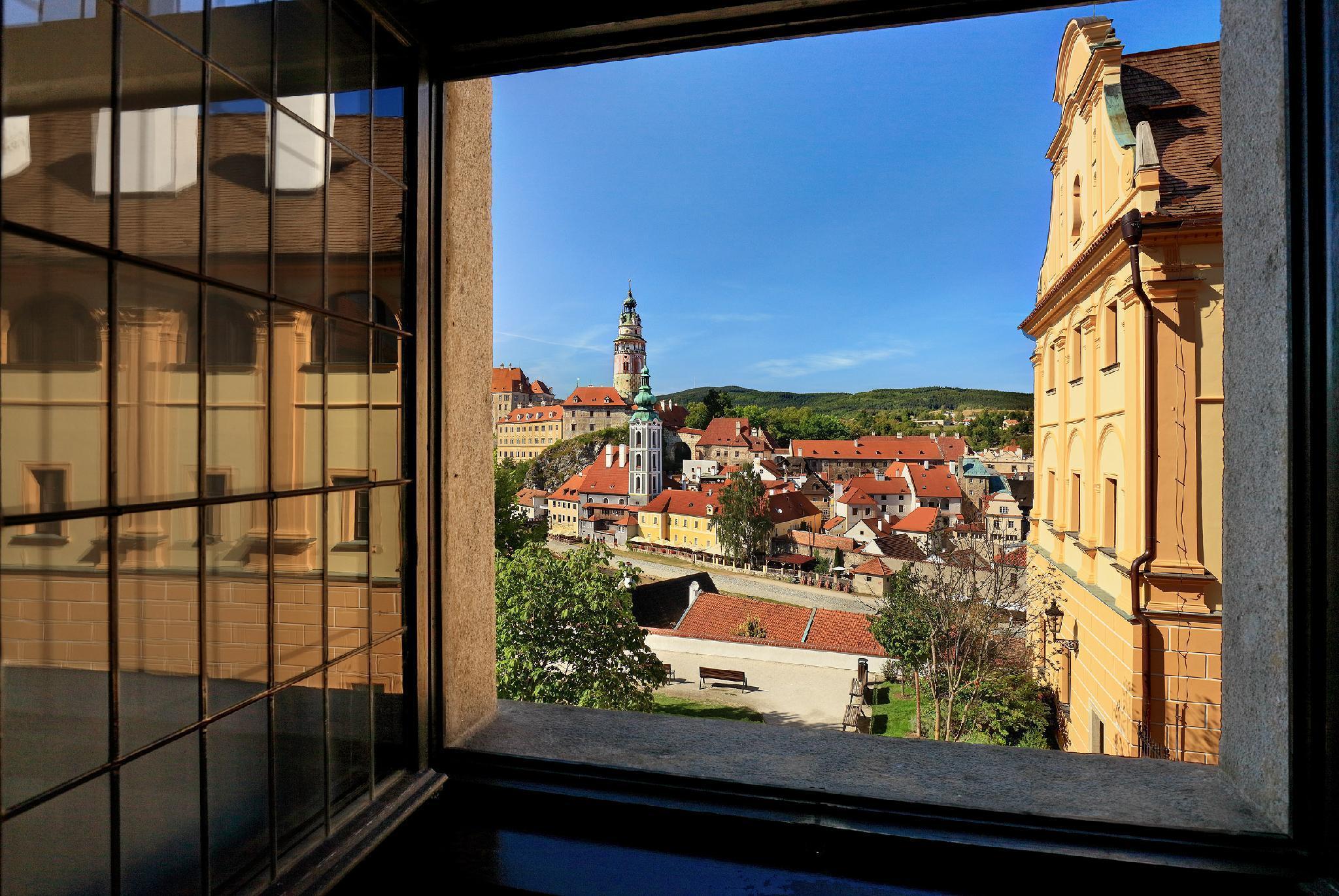 Hotel Ruze Чешки Крумлов Екстериор снимка View of the town from the castle