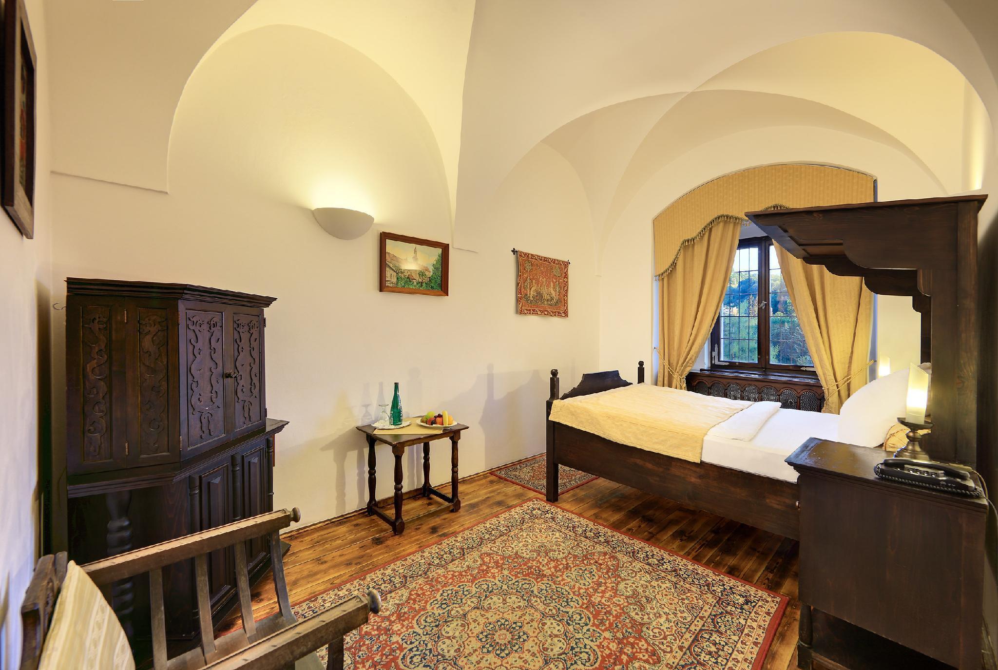 Hotel Ruze Чешки Крумлов Екстериор снимка The room of the castle where the treaty was signed