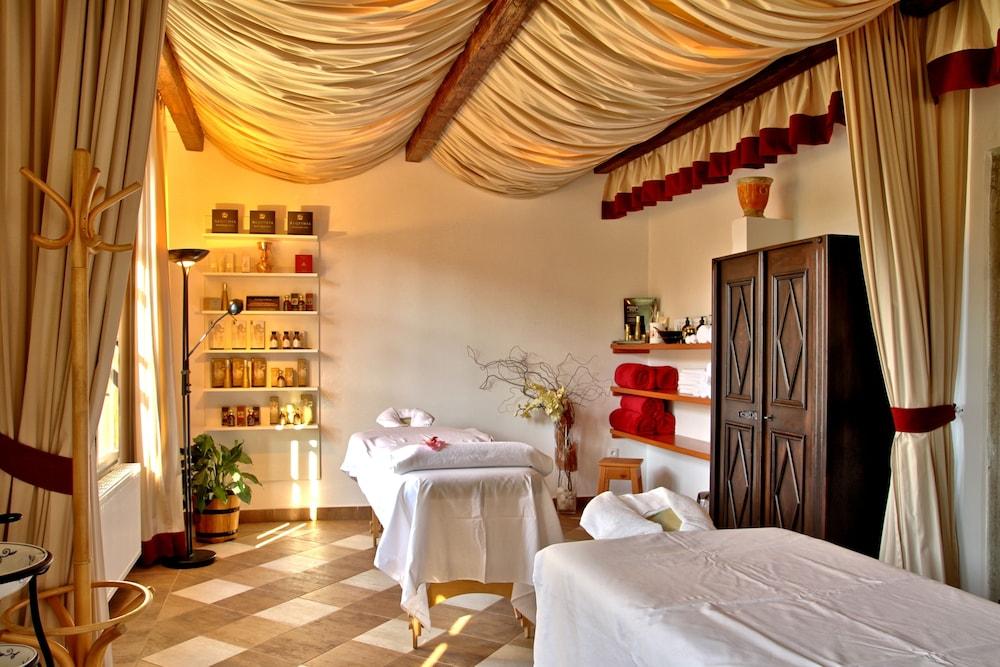 Hotel Ruze Чешки Крумлов Екстериор снимка A spa treatment room
