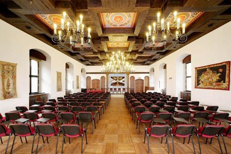 Hotel Ruze Чешки Крумлов Бизнес снимка The interior of the synagogue